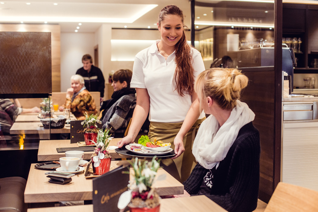 Platz zum Wohlfühlen das Café der Bäckerei Frank in Riedenburg